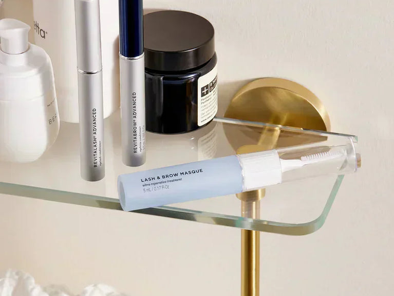 Descubre los mejores productos antiedad para piel, pestañas y cejas